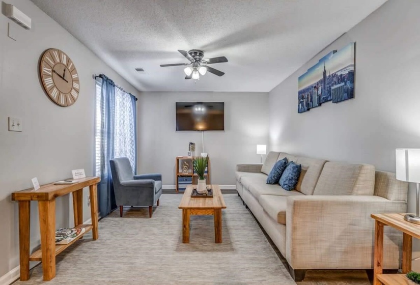 157 CEDAR AVE, Memphis, Tennessee 38107, 3 Bedrooms Bedrooms, 5 Rooms Rooms,2 BathroomsBathrooms,Residential,For Sale,CEDAR,10223396