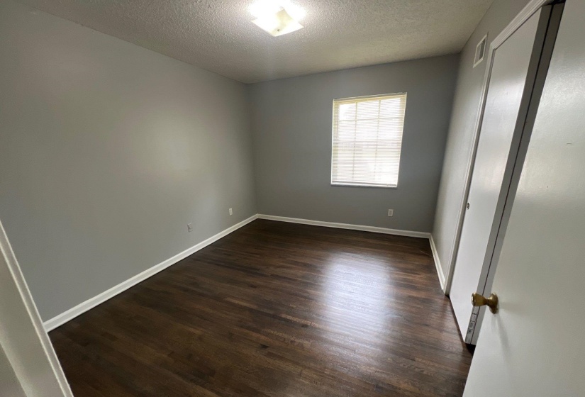 4936 WARRINGTON RD, Memphis, Tennessee 38118, 3 Bedrooms Bedrooms, 7 Rooms Rooms,2 BathroomsBathrooms,Residential,For Sale,WARRINGTON,10223401