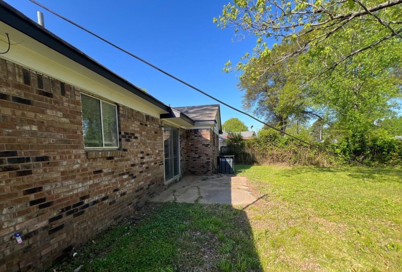 4936 WARRINGTON RD, Memphis, Tennessee 38118, 3 Bedrooms Bedrooms, 7 Rooms Rooms,2 BathroomsBathrooms,Residential,For Sale,WARRINGTON,10223401