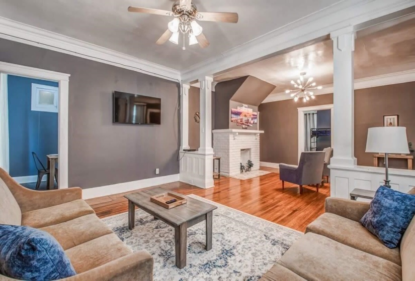 1712 GLENVIEW AVE, Memphis, Tennessee 38106, 5 Bedrooms Bedrooms, 9 Rooms Rooms,2 BathroomsBathrooms,Residential,For Sale,GLENVIEW,10223404