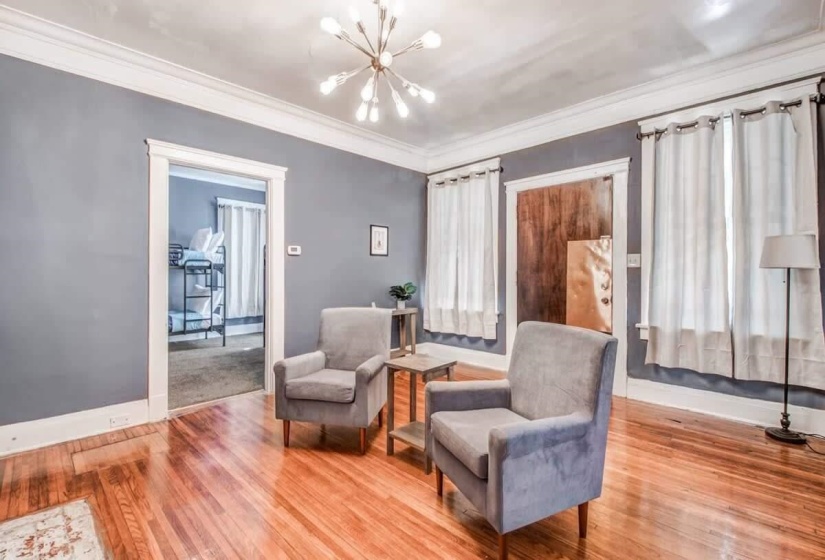 1712 GLENVIEW AVE, Memphis, Tennessee 38106, 5 Bedrooms Bedrooms, 9 Rooms Rooms,2 BathroomsBathrooms,Residential,For Sale,GLENVIEW,10223404