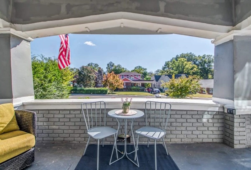 1712 GLENVIEW AVE, Memphis, Tennessee 38106, 5 Bedrooms Bedrooms, 9 Rooms Rooms,2 BathroomsBathrooms,Residential,For Sale,GLENVIEW,10223404