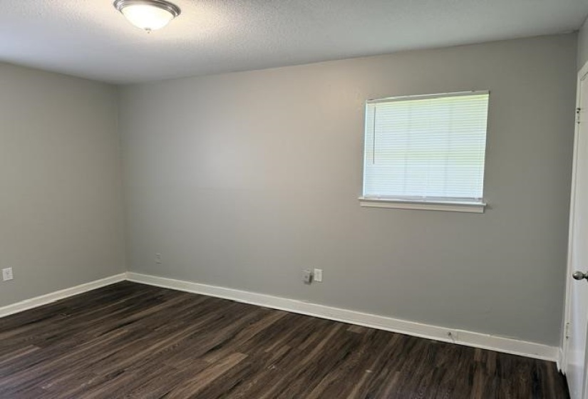 3829 FORD RD, Memphis, Tennessee 38109, 3 Bedrooms Bedrooms, 6 Rooms Rooms,1 BathroomBathrooms,Residential,For Sale,FORD,10223407