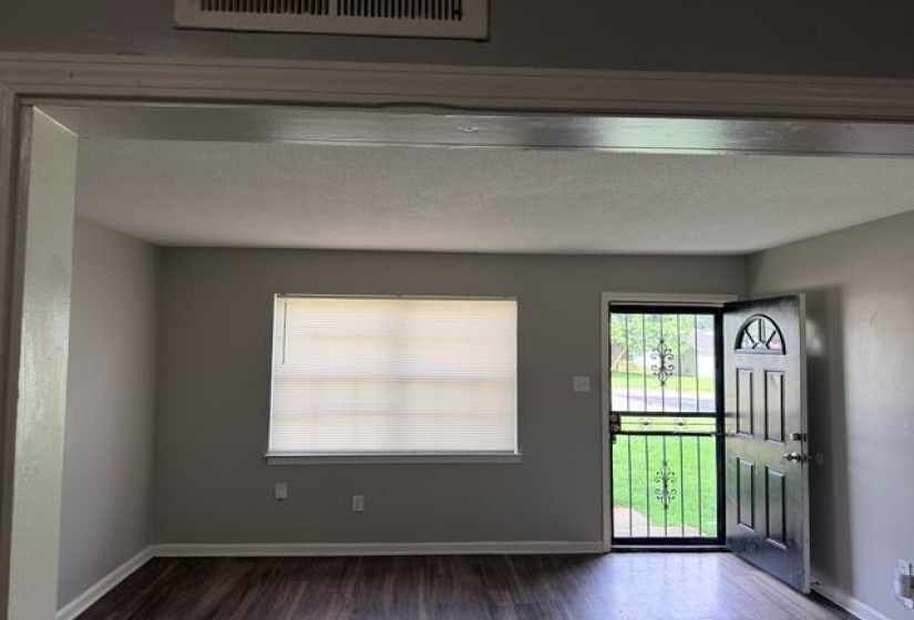 3829 FORD RD, Memphis, Tennessee 38109, 3 Bedrooms Bedrooms, 6 Rooms Rooms,1 BathroomBathrooms,Residential,For Sale,FORD,10223407