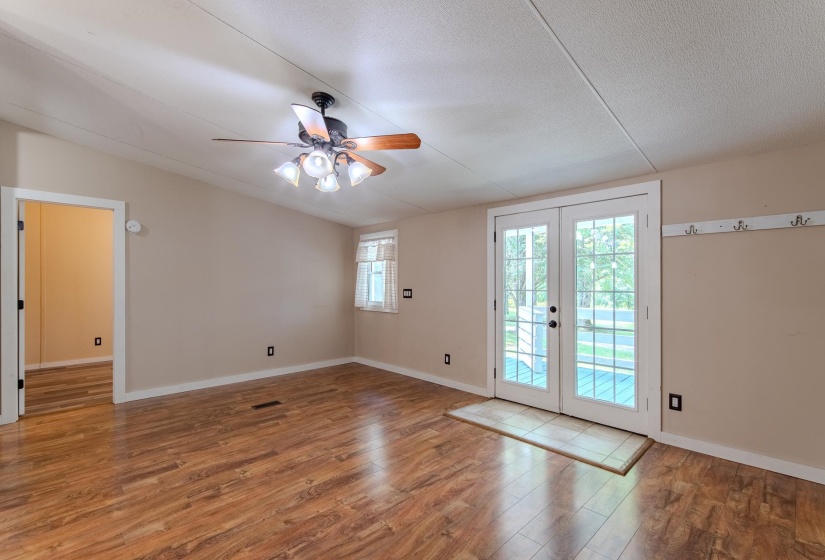 23 OLD FERRY RD, Bath Springs, Tennessee 38311, 3 Bedrooms Bedrooms, 7 Rooms Rooms,2 BathroomsBathrooms,Residential,For Sale,OLD FERRY,10223413