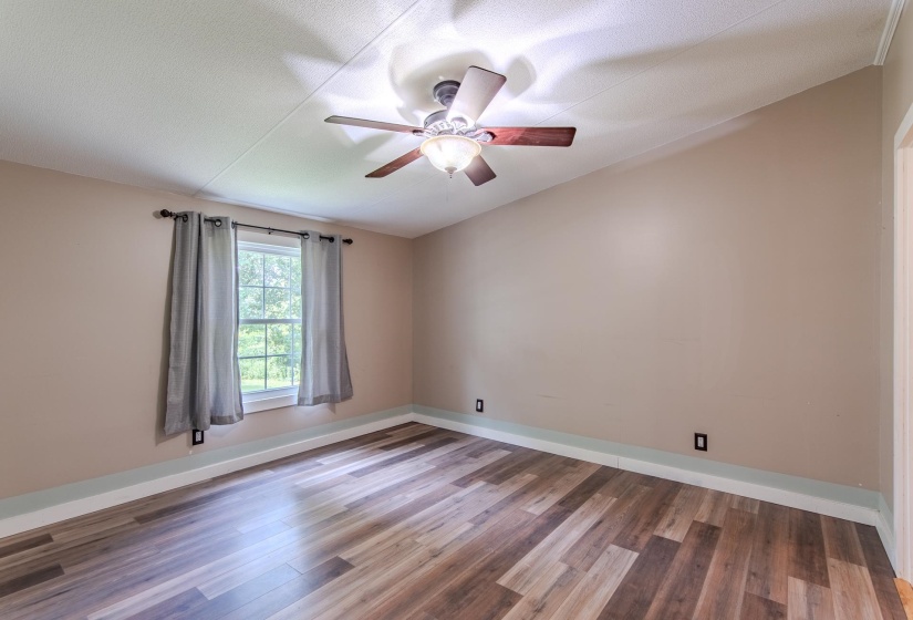 23 OLD FERRY RD, Bath Springs, Tennessee 38311, 3 Bedrooms Bedrooms, 7 Rooms Rooms,2 BathroomsBathrooms,Residential,For Sale,OLD FERRY,10223413