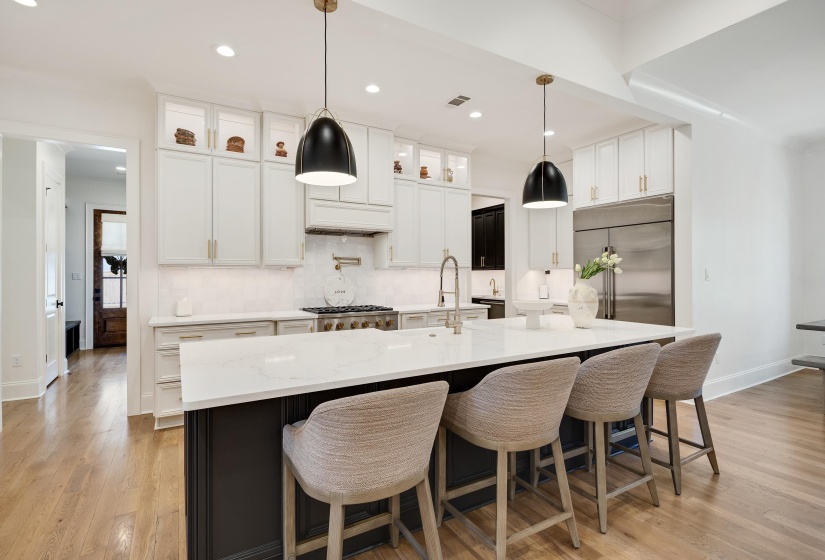 2487 ALLELON BEND LN, Germantown, Tennessee 38138, 5 Bedrooms Bedrooms, 12 Rooms Rooms,4.1 BathroomsBathrooms,Residential,For Sale,ALLELON BEND,10223426