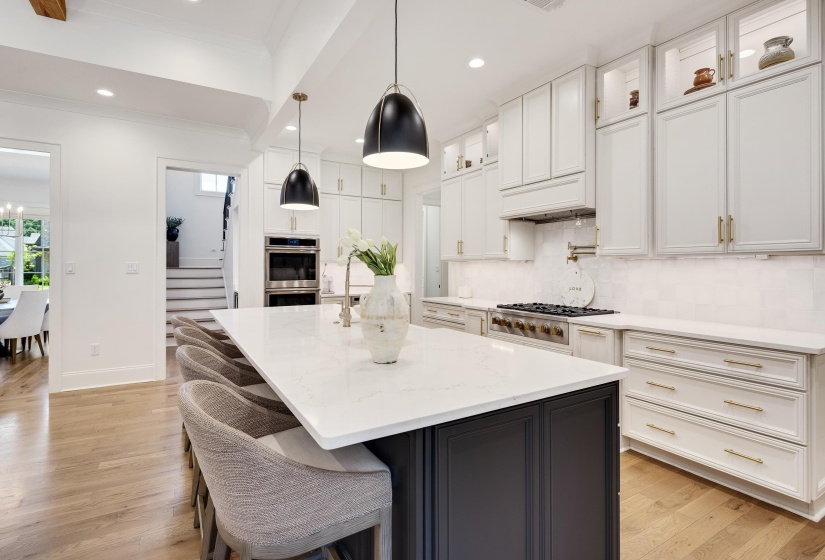 2487 ALLELON BEND LN, Germantown, Tennessee 38138, 5 Bedrooms Bedrooms, 12 Rooms Rooms,4.1 BathroomsBathrooms,Residential,For Sale,ALLELON BEND,10223426