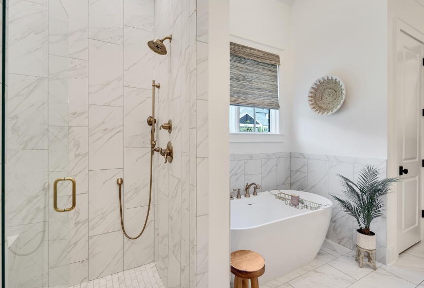 2487 ALLELON BEND LN, Germantown, Tennessee 38138, 5 Bedrooms Bedrooms, 12 Rooms Rooms,4.1 BathroomsBathrooms,Residential,For Sale,ALLELON BEND,10223426