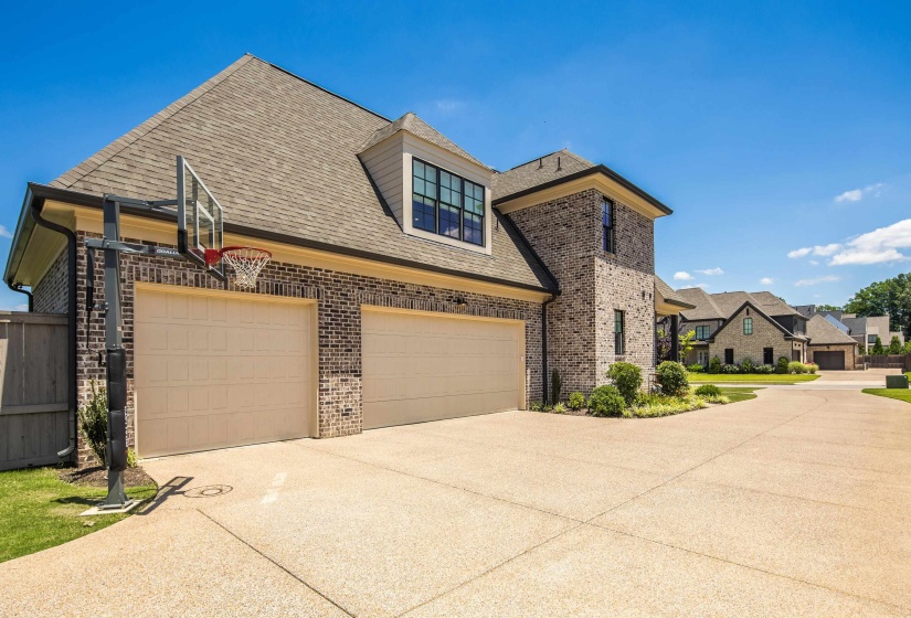 2487 ALLELON BEND LN, Germantown, Tennessee 38138, 5 Bedrooms Bedrooms, 12 Rooms Rooms,4.1 BathroomsBathrooms,Residential,For Sale,ALLELON BEND,10223426