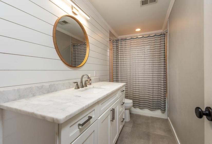 8597 SANDPOINT DR, Germantown, Tennessee 38139, 4 Bedrooms Bedrooms, 8 Rooms Rooms,2 BathroomsBathrooms,Residential,For Sale,SANDPOINT,10223427