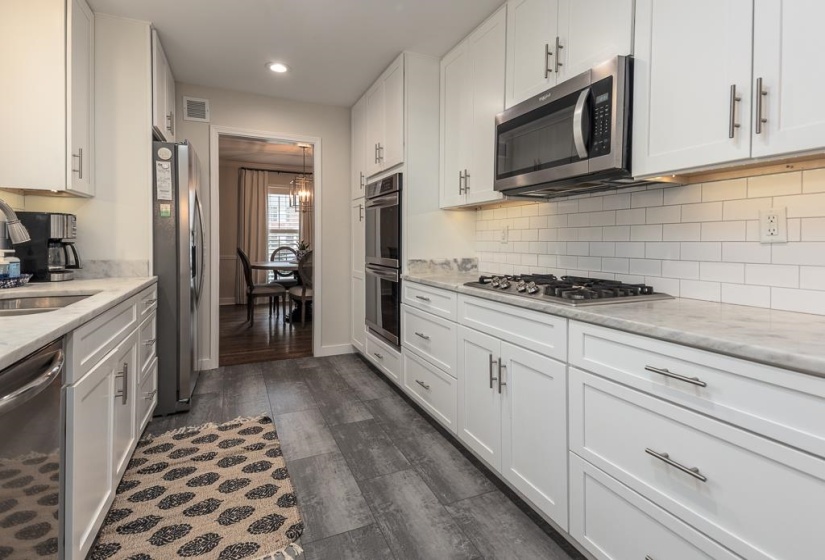 8597 SANDPOINT DR, Germantown, Tennessee 38139, 4 Bedrooms Bedrooms, 8 Rooms Rooms,2 BathroomsBathrooms,Residential,For Sale,SANDPOINT,10223427