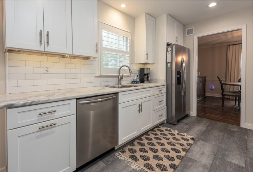 8597 SANDPOINT DR, Germantown, Tennessee 38139, 4 Bedrooms Bedrooms, 8 Rooms Rooms,2 BathroomsBathrooms,Residential,For Sale,SANDPOINT,10223427
