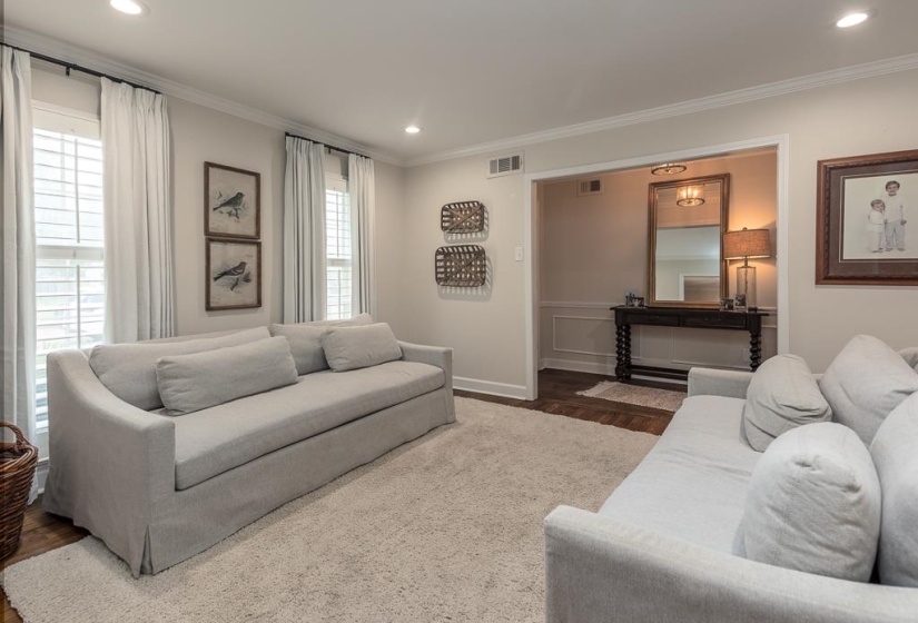 8597 SANDPOINT DR, Germantown, Tennessee 38139, 4 Bedrooms Bedrooms, 8 Rooms Rooms,2 BathroomsBathrooms,Residential,For Sale,SANDPOINT,10223427