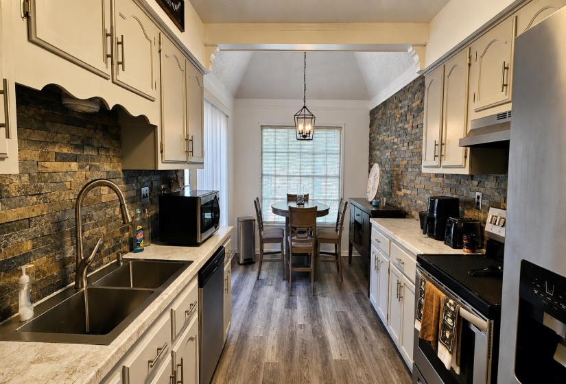 6785 CASTLEGATE CV, Memphis, Tennessee 38141, 3 Bedrooms Bedrooms, 6 Rooms Rooms,2 BathroomsBathrooms,Residential,For Sale,CASTLEGATE,10223431