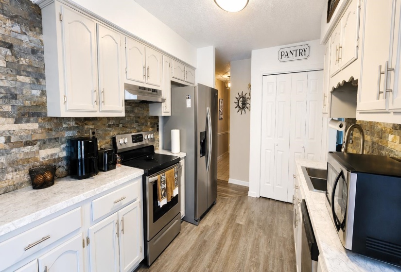6785 CASTLEGATE CV, Memphis, Tennessee 38141, 3 Bedrooms Bedrooms, 6 Rooms Rooms,2 BathroomsBathrooms,Residential,For Sale,CASTLEGATE,10223431
