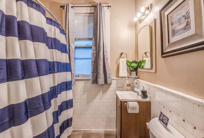 243-245 AVALON AVE, Memphis, Tennessee 38112, 3 Bedrooms Bedrooms, ,2 BathroomsBathrooms,Duplexes,For Sale,AVALON,10223440