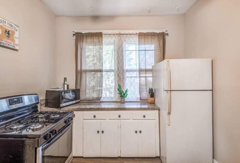 243-245 AVALON AVE, Memphis, Tennessee 38112, 3 Bedrooms Bedrooms, ,2 BathroomsBathrooms,Duplexes,For Sale,AVALON,10223440