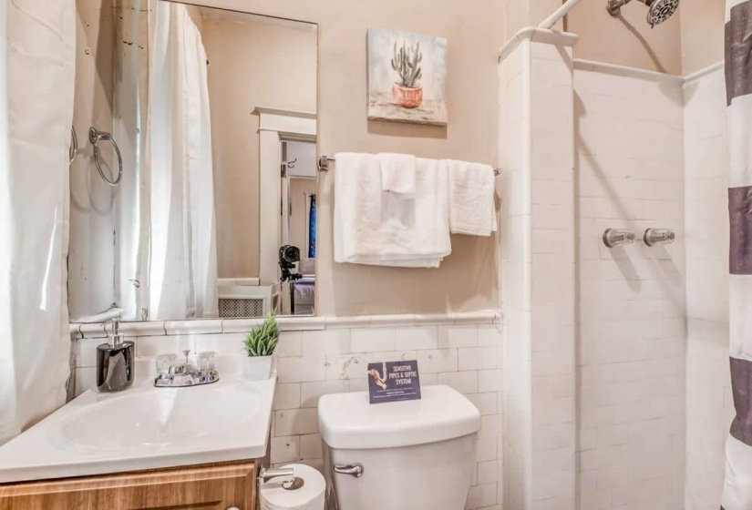 243-245 AVALON AVE, Memphis, Tennessee 38112, 3 Bedrooms Bedrooms, ,2 BathroomsBathrooms,Duplexes,For Sale,AVALON,10223440