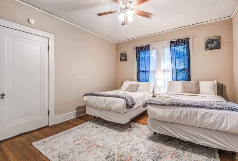 243-245 AVALON AVE, Memphis, Tennessee 38112, 3 Bedrooms Bedrooms, ,2 BathroomsBathrooms,Duplexes,For Sale,AVALON,10223440