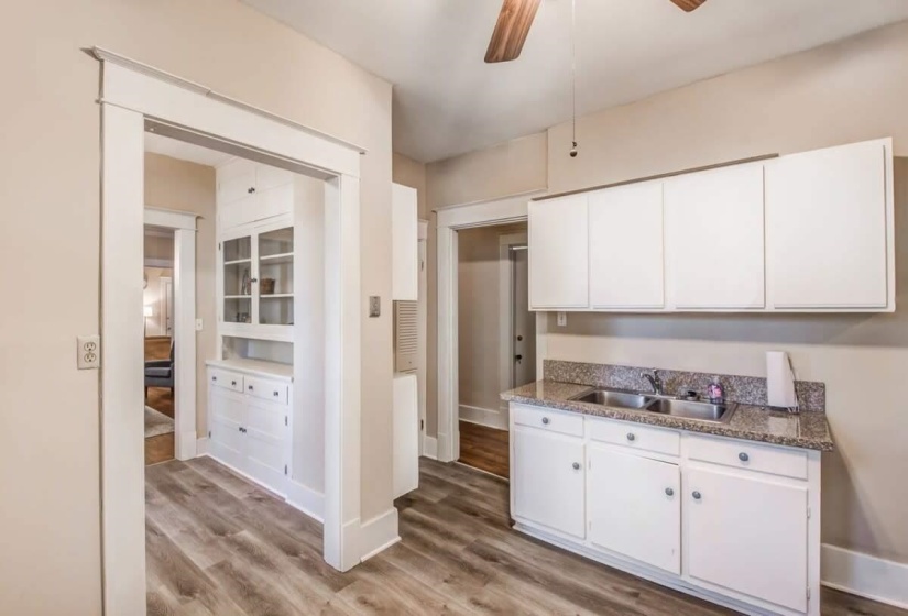 243-245 AVALON AVE, Memphis, Tennessee 38112, 3 Bedrooms Bedrooms, ,2 BathroomsBathrooms,Duplexes,For Sale,AVALON,10223440