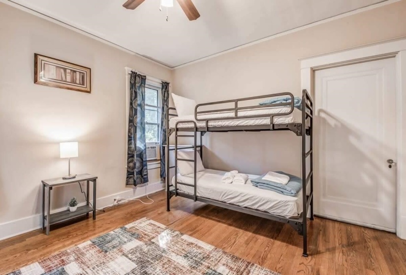 243-245 AVALON AVE, Memphis, Tennessee 38112, 3 Bedrooms Bedrooms, ,2 BathroomsBathrooms,Duplexes,For Sale,AVALON,10223440