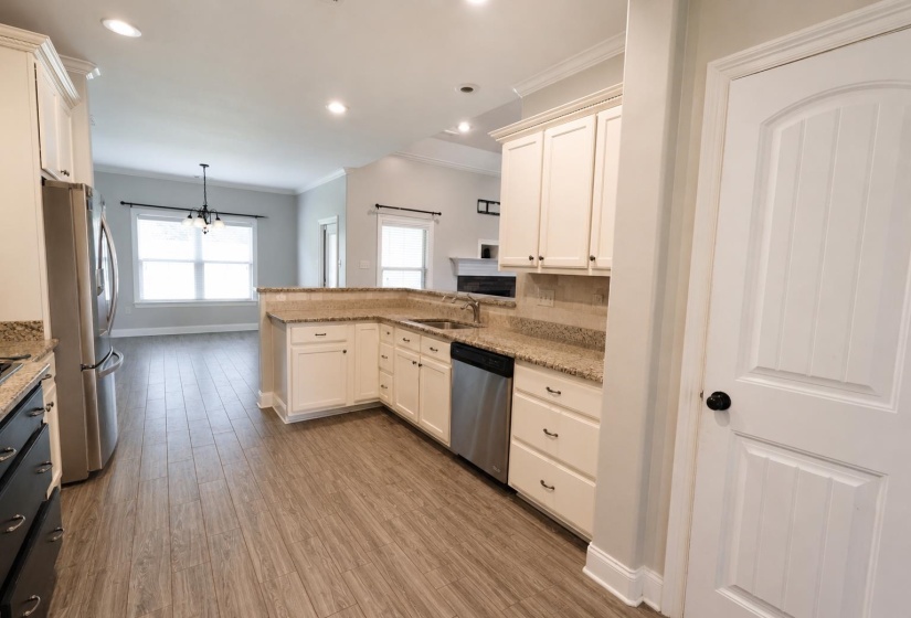 36 LITTLETON WAY, Munford, Tennessee 38058, 5 Bedrooms Bedrooms, 12 Rooms Rooms,3 BathroomsBathrooms,Rental Properties,For Sale,LITTLETON,10223435