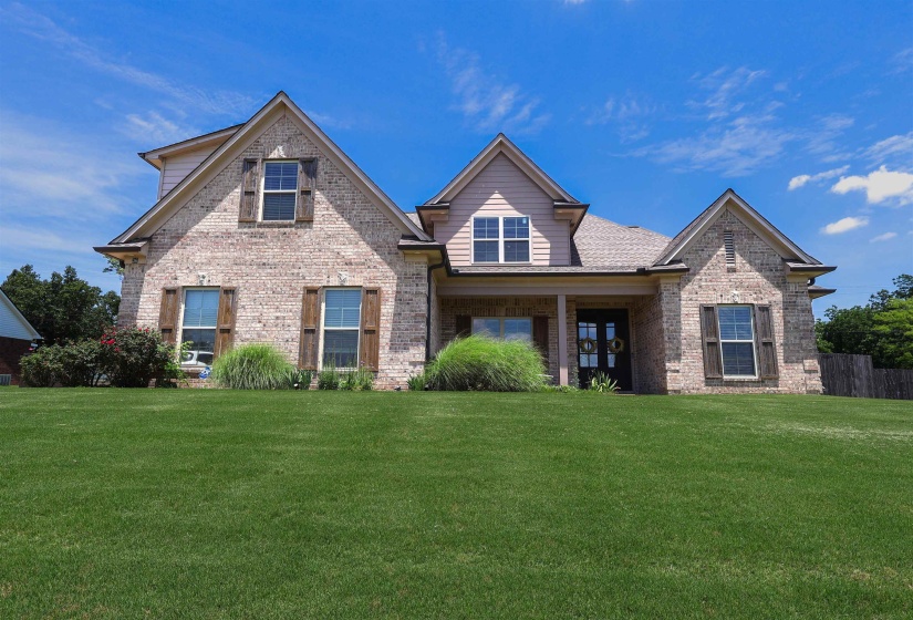 36 LITTLETON WAY, Munford, Tennessee 38058, 5 Bedrooms Bedrooms, 12 Rooms Rooms,3 BathroomsBathrooms,Rental Properties,For Sale,LITTLETON,10223435