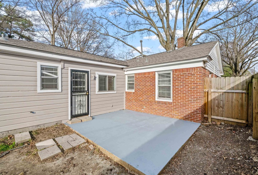 1453 COLONIAL RD, Memphis, Tennessee 38117, 3 Bedrooms Bedrooms, 7 Rooms Rooms,2 BathroomsBathrooms,Residential,For Sale,COLONIAL,10223444