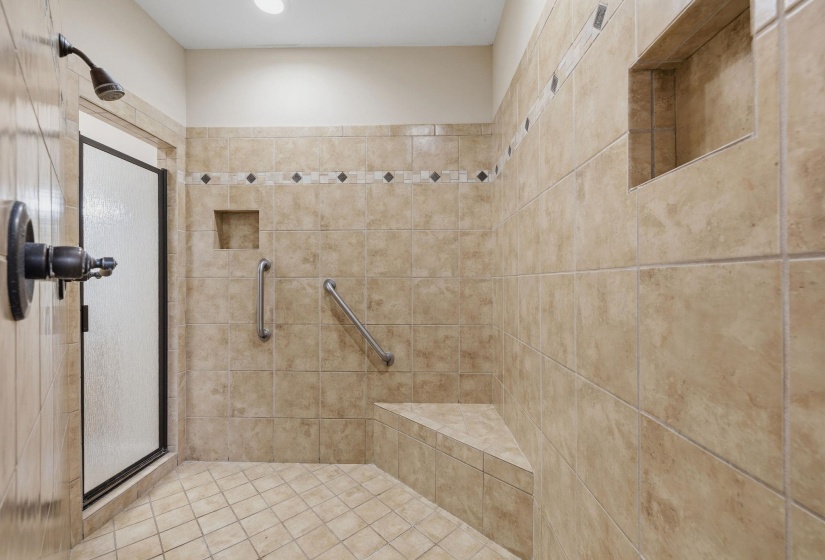 842 SHADOW WALK LN, Collierville, Tennessee 38017, 5 Bedroom Bedrooms, 9 Room Rooms,4.1 BathroomBathrooms,Residential,For Sale,SHADOW WALK,0,10223446