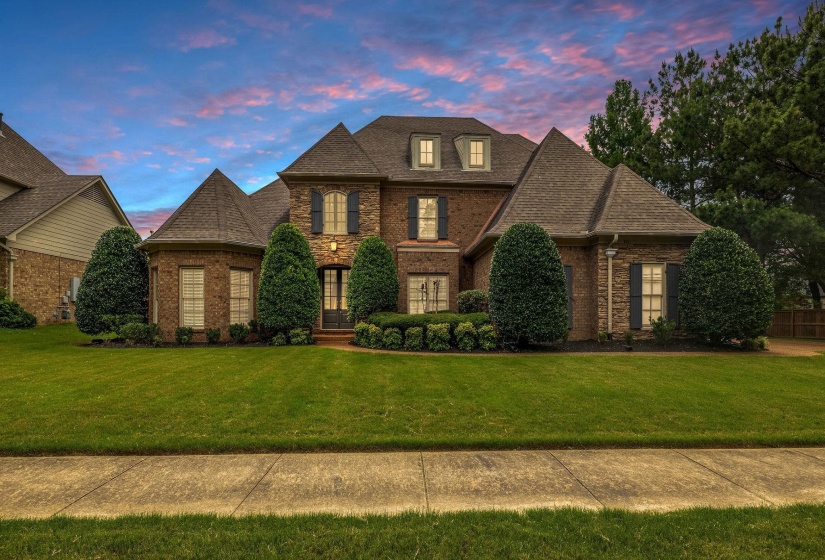842 SHADOW WALK LN, Collierville, Tennessee 38017, 5 Bedroom Bedrooms, 9 Room Rooms,4.1 BathroomBathrooms,Residential,For Sale,SHADOW WALK,0,10223446