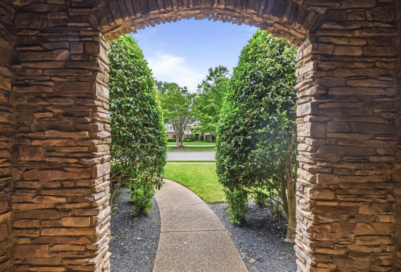 842 SHADOW WALK LN, Collierville, Tennessee 38017, 5 Bedroom Bedrooms, 9 Room Rooms,4.1 BathroomBathrooms,Residential,For Sale,SHADOW WALK,0,10223446