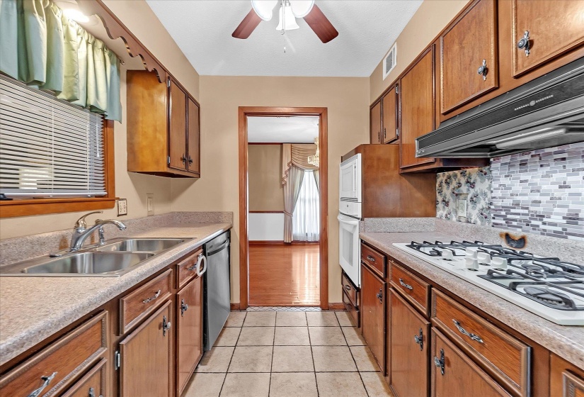 2801 BATTLE CREEK CV, Memphis, Tennessee 38134, 3 Bedrooms Bedrooms, 7 Rooms Rooms,2 BathroomsBathrooms,Residential,For Sale,BATTLE CREEK,10223452