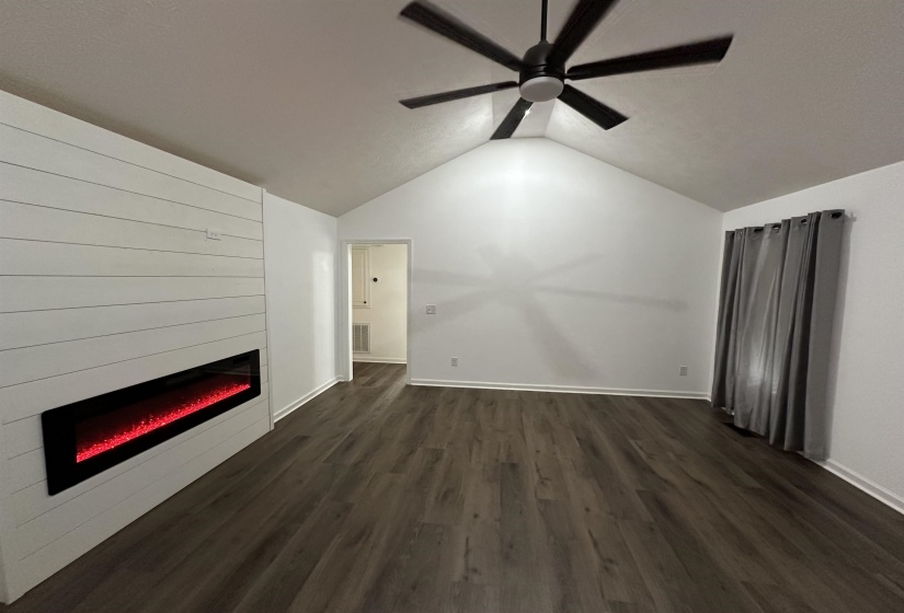 40 LOVE LN, Savannah, Tennessee 38672, 3 Bedrooms Bedrooms, 8 Rooms Rooms,2 BathroomsBathrooms,Residential,For Sale,LOVE,10223464