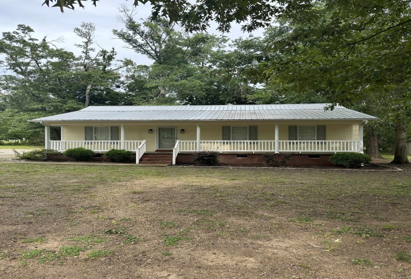 40 LOVE LN, Savannah, Tennessee 38672, 3 Bedrooms Bedrooms, 8 Rooms Rooms,2 BathroomsBathrooms,Residential,For Sale,LOVE,10223464