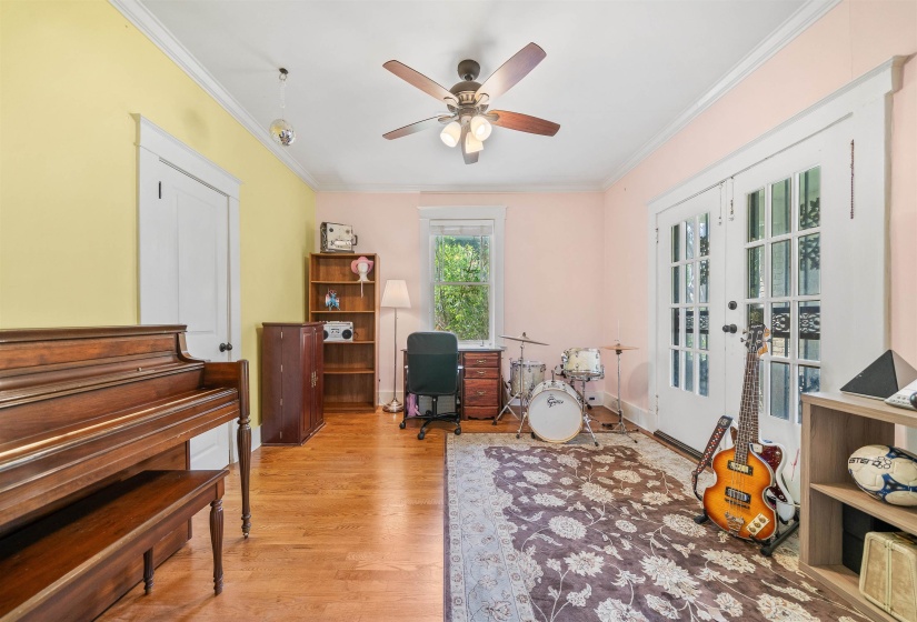670 MAURY ST, Memphis, Tennessee 38107, 3 Bedroom Bedrooms, 6 Room Rooms,2 BathroomBathrooms,Rental Properties,For Sale,MAURY,0,10223497