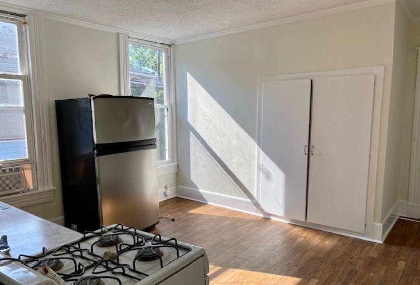 2053 LINDEN AVE, Memphis, Tennessee 38104, 0 , 0 ,0,Multi-family,For Sale,LINDEN,0,10223505