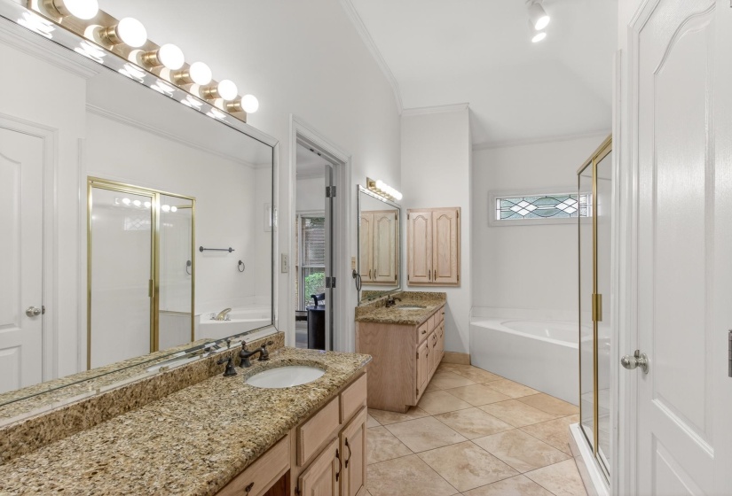 1563 QUAIL POINTE CIR, Memphis, Tennessee 38120, 3 Bedroom Bedrooms, 7 Room Rooms,2 BathroomBathrooms,Residential,For Sale,QUAIL POINTE,0,10221692