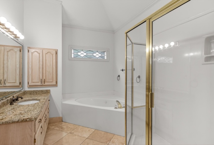 1563 QUAIL POINTE CIR, Memphis, Tennessee 38120, 3 Bedroom Bedrooms, 7 Room Rooms,2 BathroomBathrooms,Residential,For Sale,QUAIL POINTE,0,10221692
