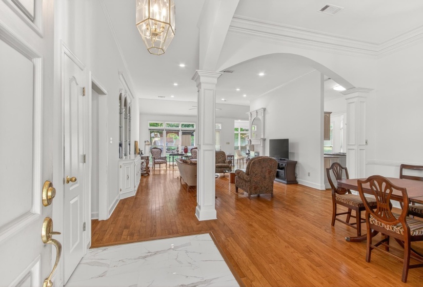 1563 QUAIL POINTE CIR, Memphis, Tennessee 38120, 3 Bedroom Bedrooms, 7 Room Rooms,2 BathroomBathrooms,Residential,For Sale,QUAIL POINTE,0,10221692