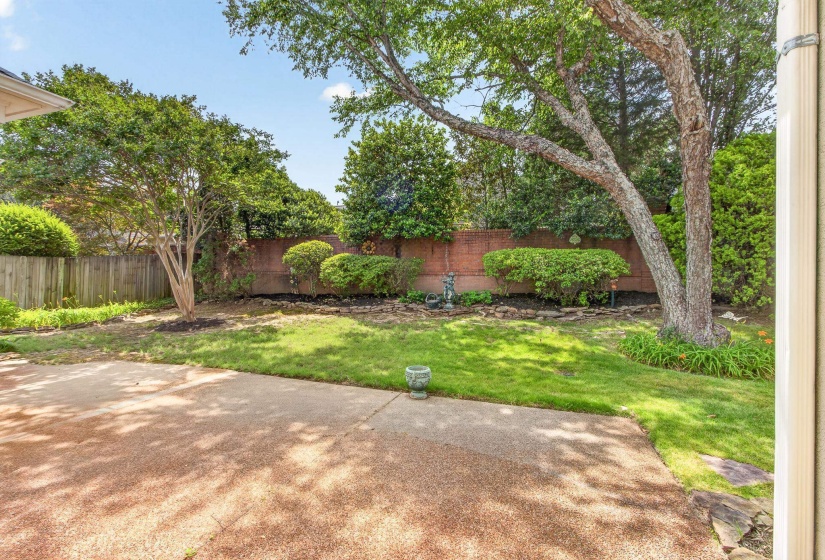 1563 QUAIL POINTE CIR, Memphis, Tennessee 38120, 3 Bedroom Bedrooms, 7 Room Rooms,2 BathroomBathrooms,Residential,For Sale,QUAIL POINTE,0,10221692