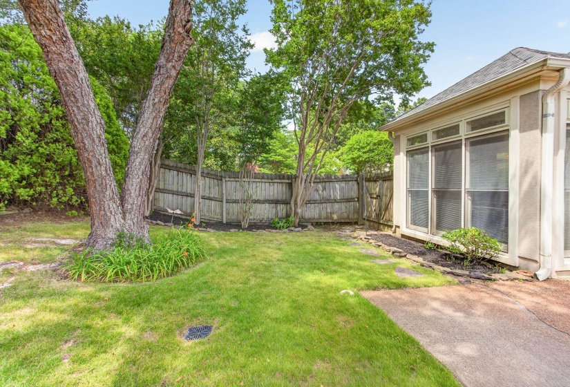 1563 QUAIL POINTE CIR, Memphis, Tennessee 38120, 3 Bedroom Bedrooms, 7 Room Rooms,2 BathroomBathrooms,Residential,For Sale,QUAIL POINTE,0,10221692
