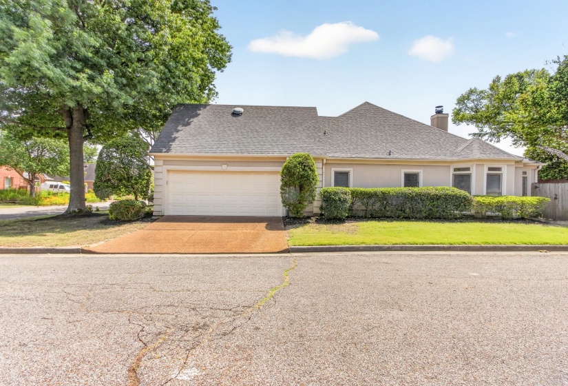 1563 QUAIL POINTE CIR, Memphis, Tennessee 38120, 3 Bedroom Bedrooms, 7 Room Rooms,2 BathroomBathrooms,Residential,For Sale,QUAIL POINTE,0,10221692
