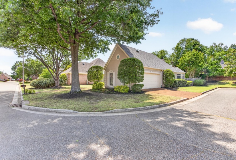 1563 QUAIL POINTE CIR, Memphis, Tennessee 38120, 3 Bedroom Bedrooms, 7 Room Rooms,2 BathroomBathrooms,Residential,For Sale,QUAIL POINTE,0,10221692