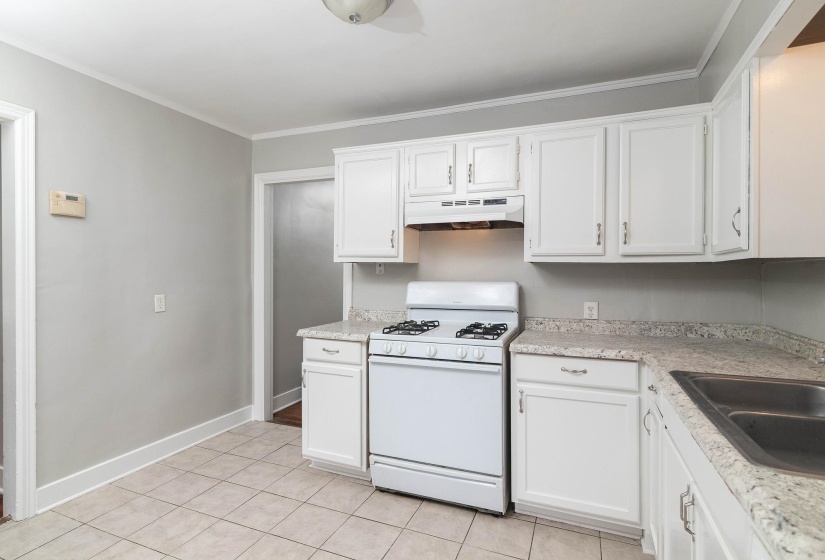 3663 PARK AVE, Memphis, Tennessee 38111, 3 Bedroom Bedrooms, 6 Room Rooms,1 BathroomBathrooms,Residential,For Sale,PARK,0,10223258