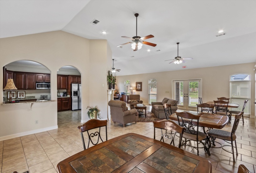 395 ST ANDREWS DR, Oakland, Tennessee 38060, 3 Bedroom Bedrooms, 7 Room Rooms,2 BathroomBathrooms,Residential,For Sale,ST ANDREWS,0,10223475