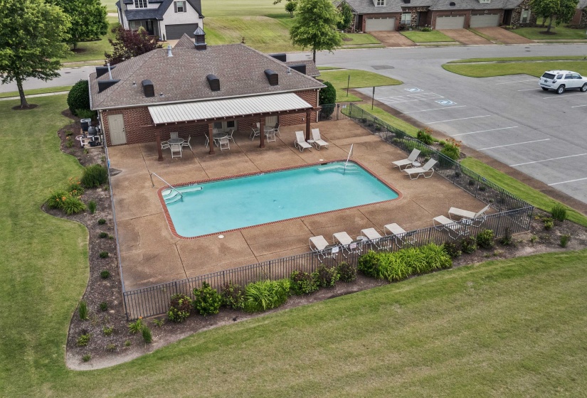 395 ST ANDREWS DR, Oakland, Tennessee 38060, 3 Bedroom Bedrooms, 7 Room Rooms,2 BathroomBathrooms,Residential,For Sale,ST ANDREWS,0,10223475