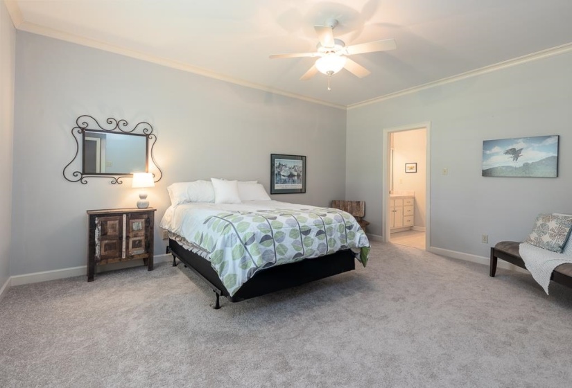 3158 BEDFORD LN, Germantown, Tennessee 38139, 5 Bedroom Bedrooms, 11 Room Rooms,3.1 BathroomBathrooms,Residential,For Sale,BEDFORD,0,10223481