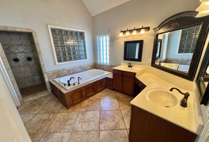 5478 SCARLET RIDGE DR, Arlington, Tennessee 38002, 4 Bedroom Bedrooms, 11 Room Rooms,3.1 BathroomBathrooms,Residential,For Sale,SCARLET RIDGE,0,10223483