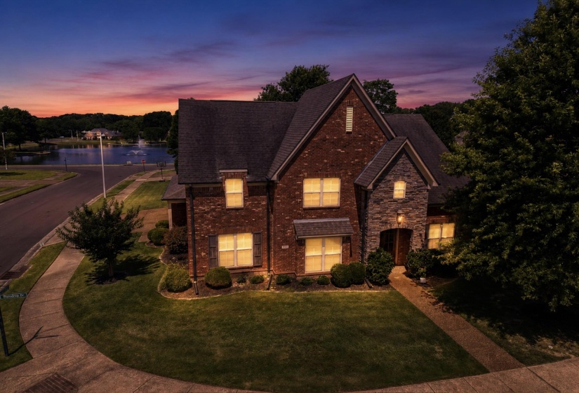 1371 RAINDROP DR, Collierville, Tennessee 38017, 4 Bedroom Bedrooms, 8 Room Rooms,3 BathroomBathrooms,Residential,For Sale,RAINDROP,0,10223489